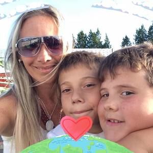 Meet your Posher, Analia